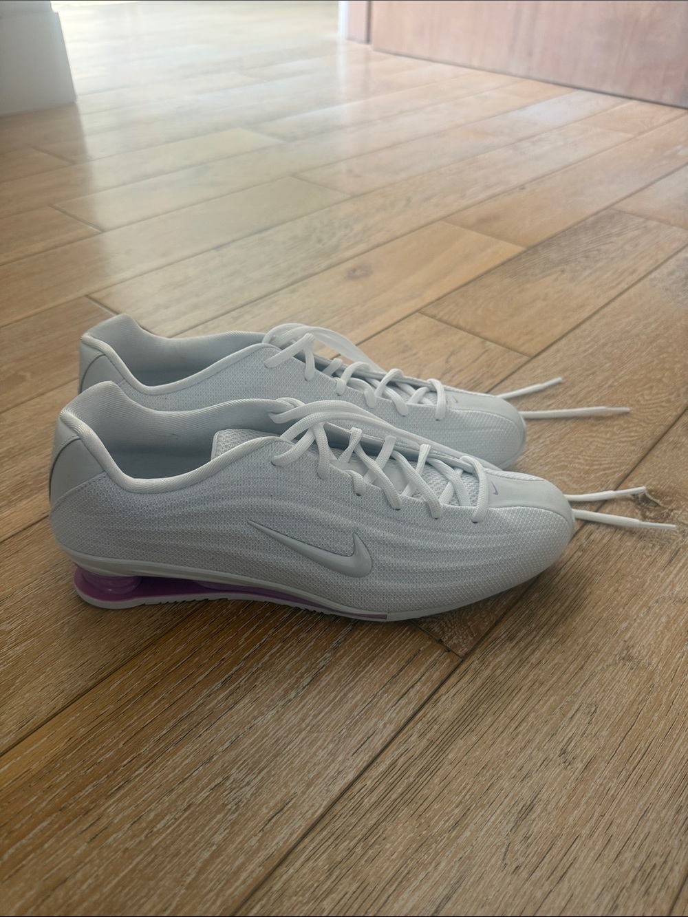 Women’s Nike Shox Z size 9.5 brand new